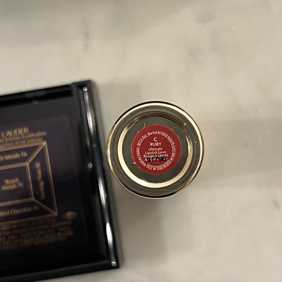 ESTEE LAUDER & BECCA BUNDLE - Picture 5 of 5